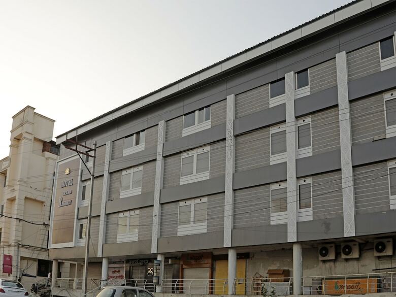 Hotel Oyo 13134 Grand Regency
