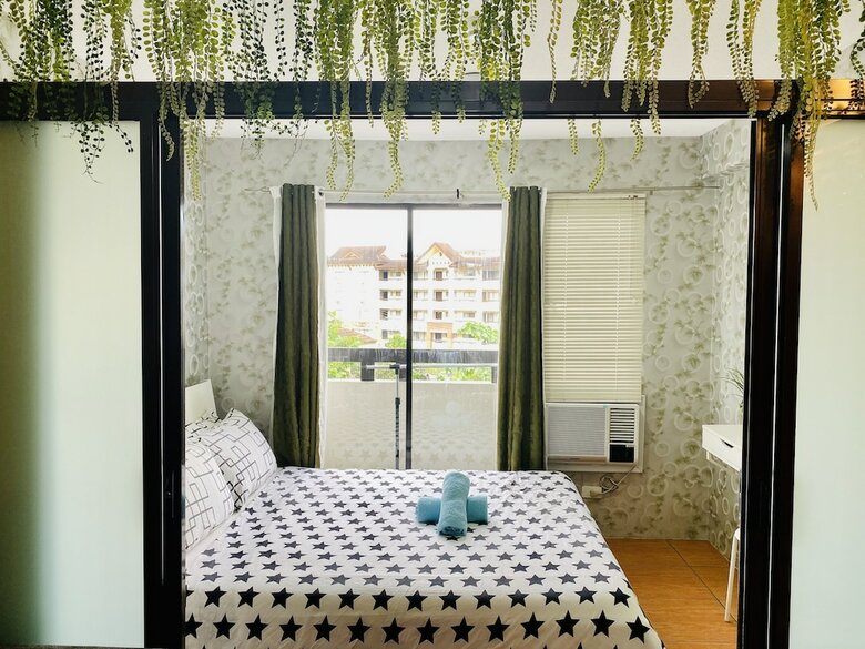1 Bedroom Deluxe Condo At Apartelle D' Oasis