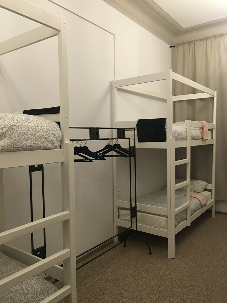 Hostal Chekhov House Hostel & Hotel