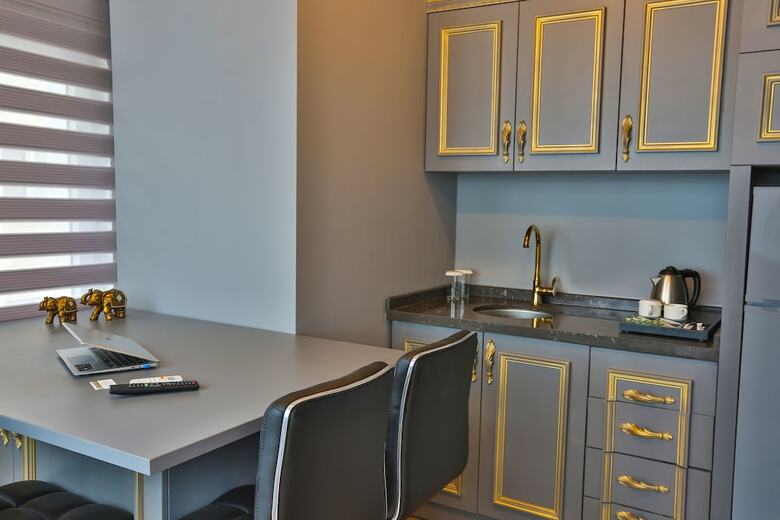 Hotel Real King Suit Otel