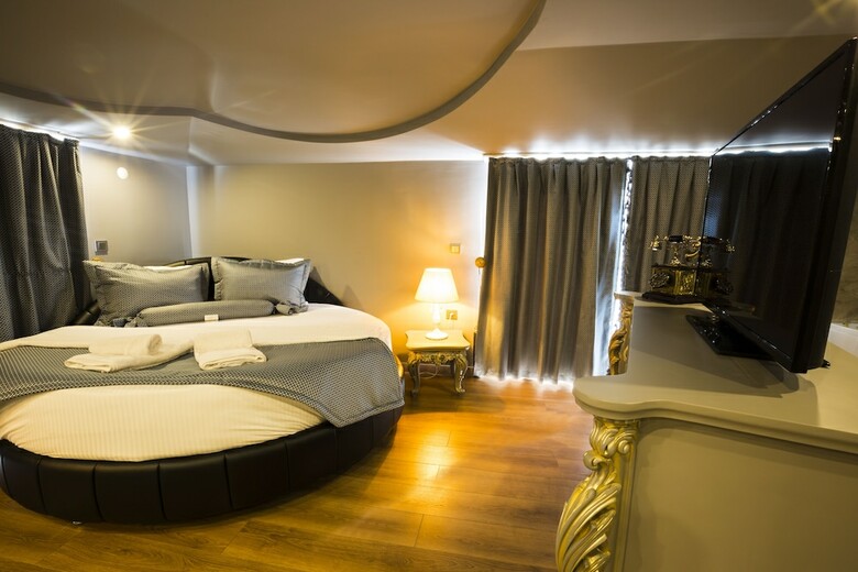 Hotel Real King Suit Otel