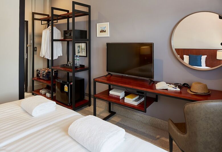 Hotel W22 By Burasari