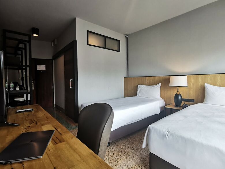 Hotel W22 By Burasari