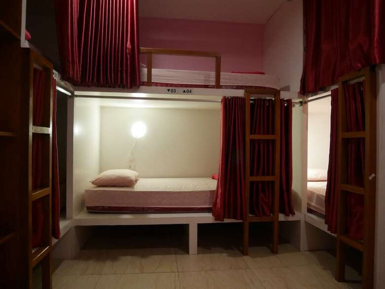 Hostal Sleepy Raccoon Hostel