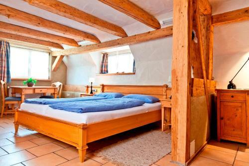 Hotel Saschwaller Burehus Holzwurm