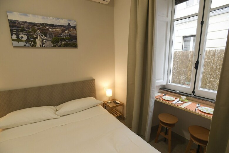 Santi Quattro Apartment & Rooms - Colosseo