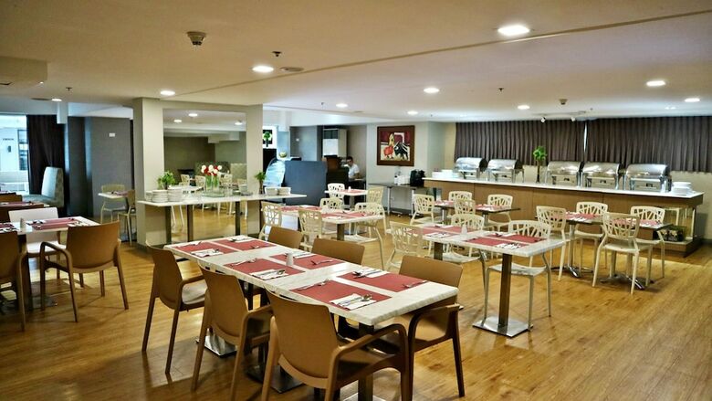 Antel Serenity Suite Poblacion Makati