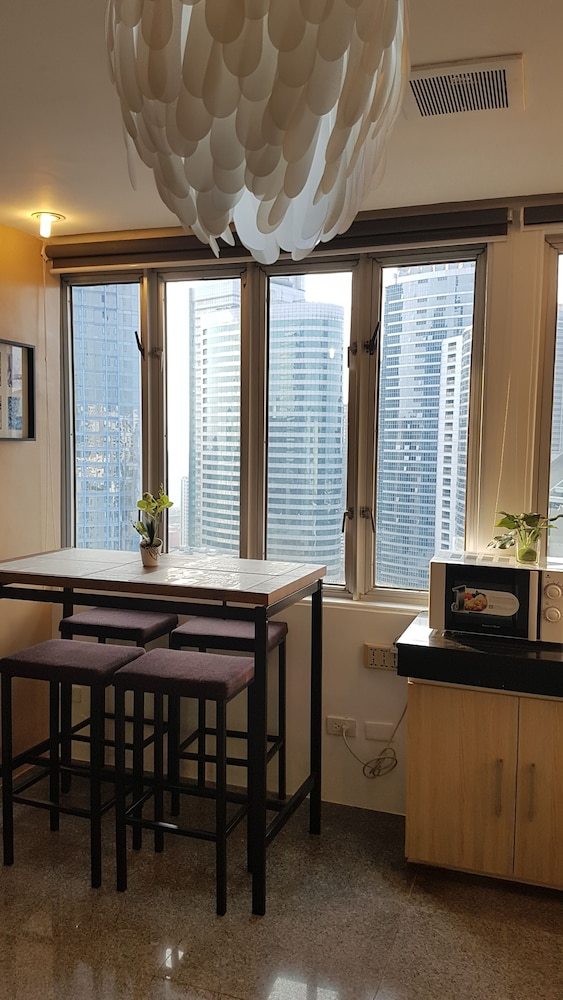 The Peak Tower In Heart Of Makati Cbd