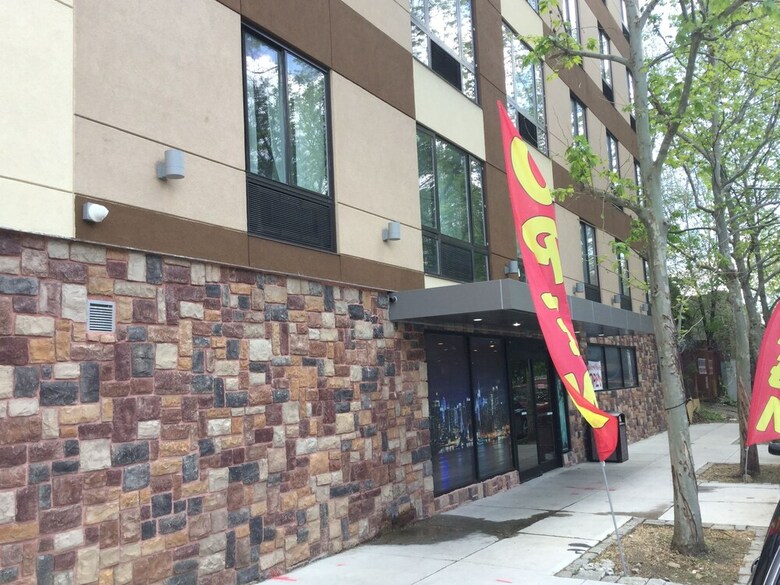 Hotel Ramada By Wyndham Bronx Terminal