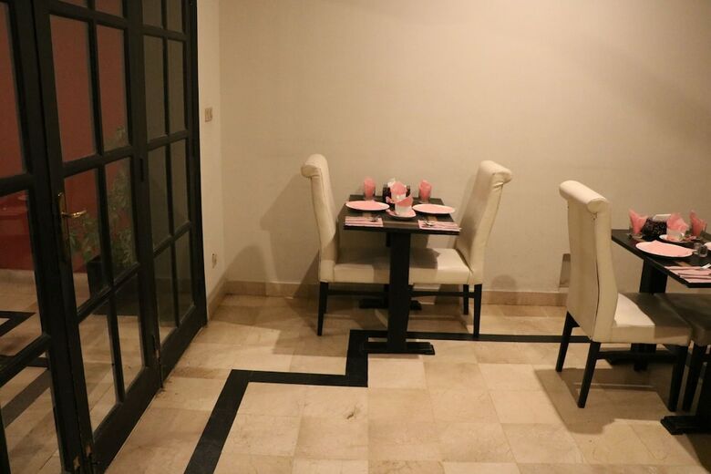 Hotel Riviera Guest House