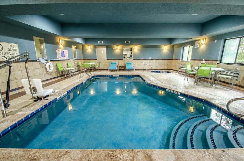 Hotel Holiday Inn Express & Suites Olathe South