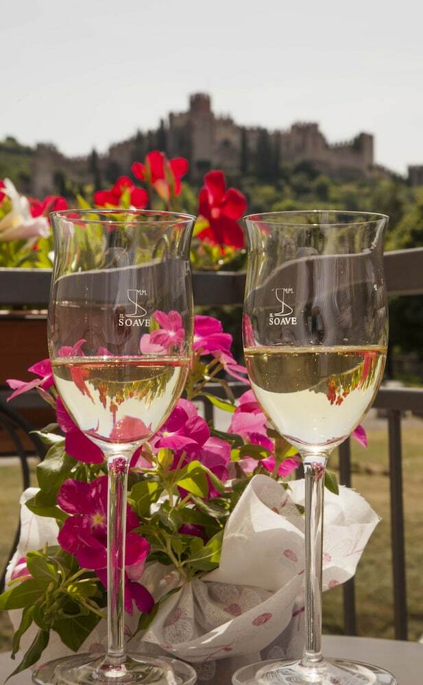 Hotel La Finestra Sul Castello
