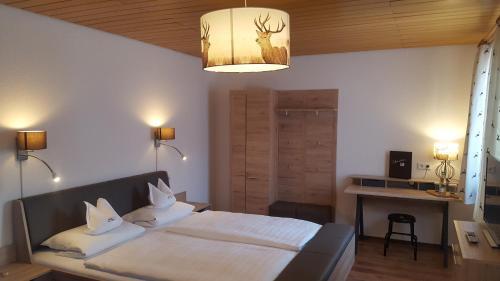 Hostal Gasthaus Zum Hirschen