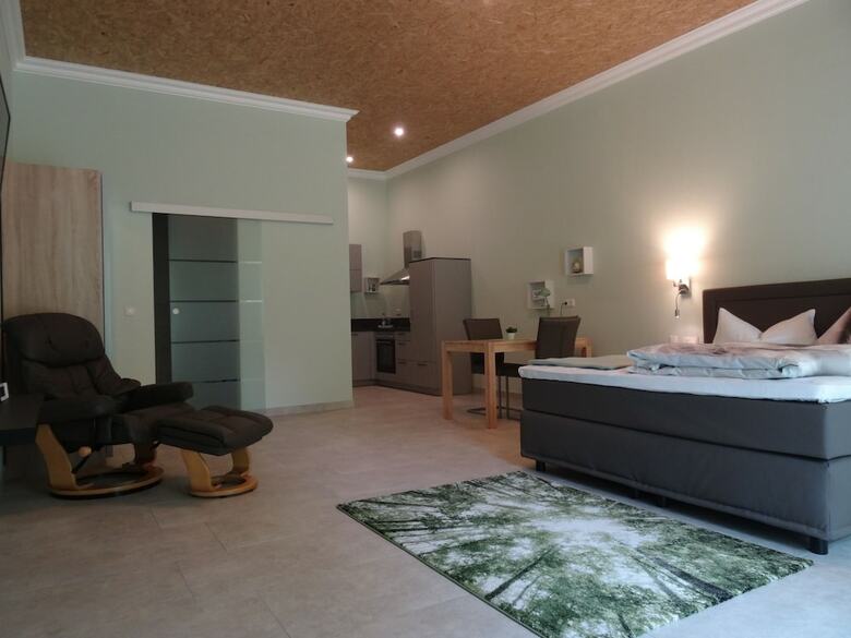 Apartment Garten - Near The Airport