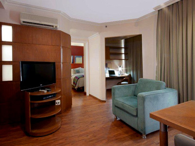 Hotel Quality Suites Long Stay Bela Cintra