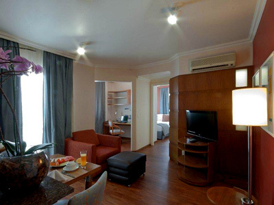 Hotel Quality Suites Long Stay Bela Cintra