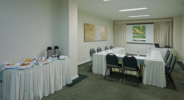 Hotel Quality Suites Vila Ol�mpia