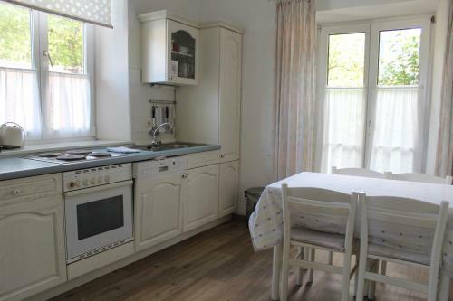 Apartamento Villa Waldfrieden - Ferienwohnungen Und -haus