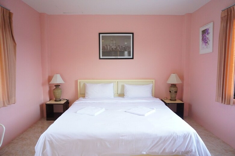 Hotel Pranee Mansion Airport