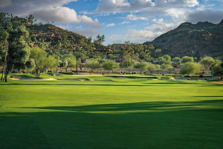 Hotel Pointe Hilton Tapatio Cliffs Resort