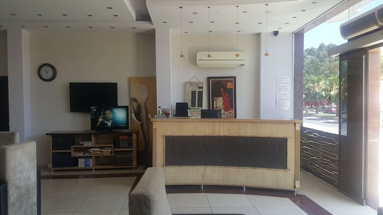 Hotel Bayrakli Otel
