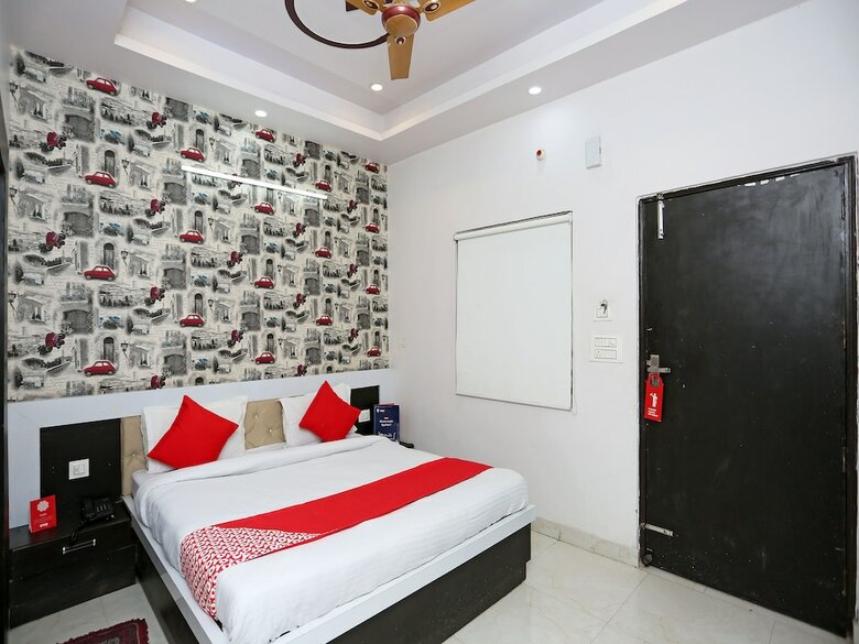 Oyo 13576 Hotel Residency