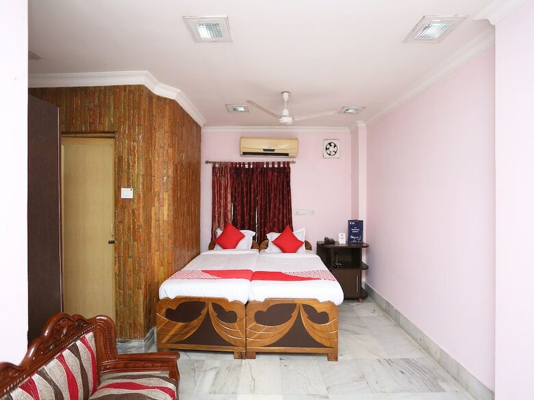 Hotel Oyo 11715 Mcc Guest House