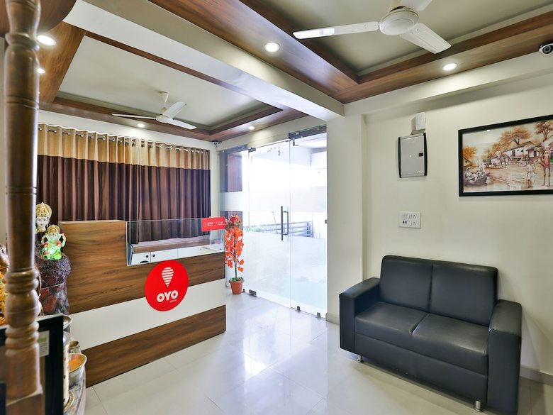 Hotel Oyo 15417 Red Rose