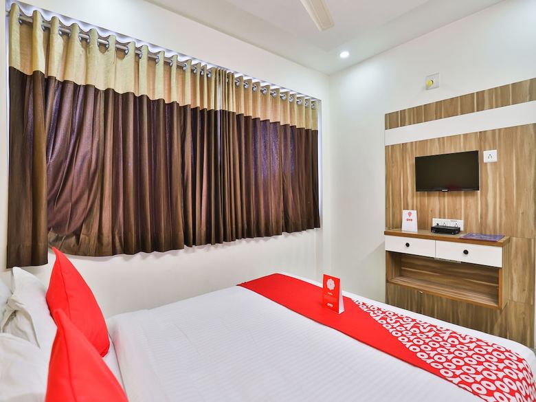 Hotel Oyo 15417 Red Rose