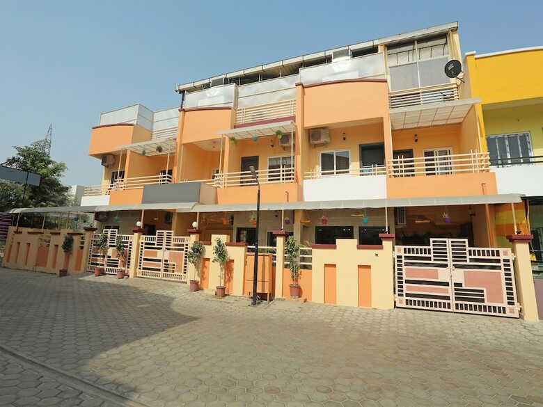 Hotel Oyo 14593 Smart Rooms By Shree Vatika