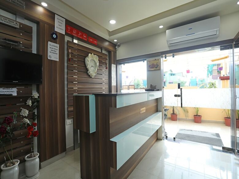 Hotel Oyo 14593 Smart Rooms By Shree Vatika