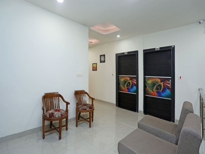 Hotel Oyo 14593 Smart Rooms By Shree Vatika