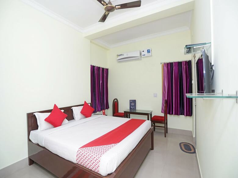 Hotel Oyo 13859 Soveet Residency