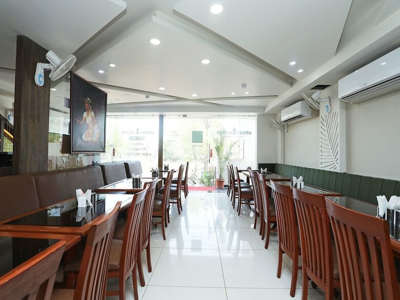 Oyo 14637 Hotel Taste Of India