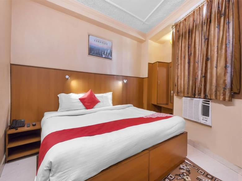 Oyo 7852 Hotel Embassy