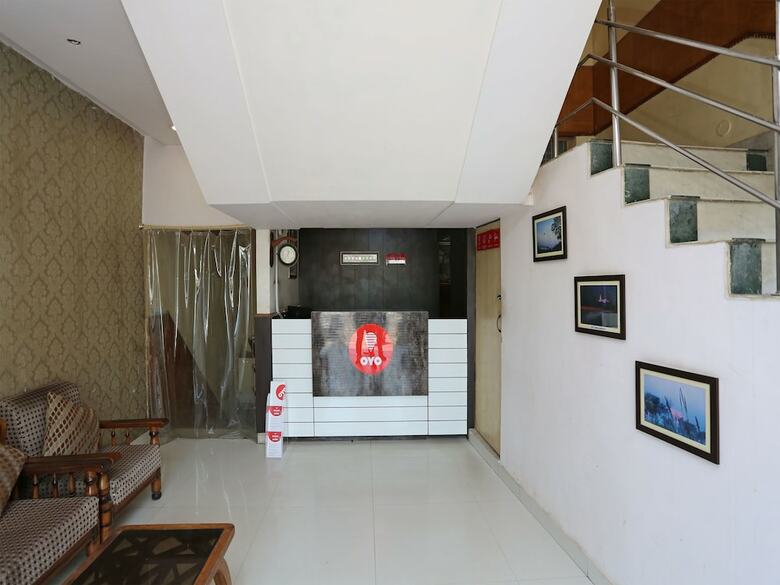 Oyo 13852 Hotel Maharana Palace