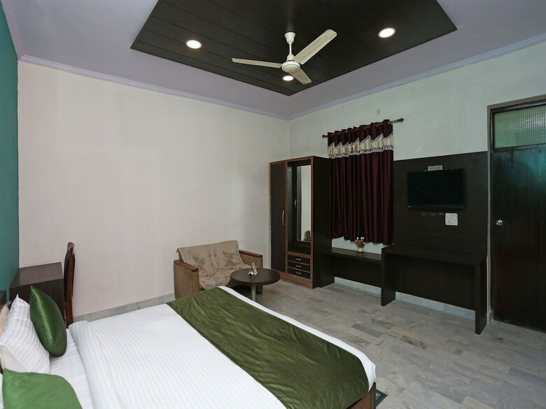 Oyo 13852 Hotel Maharana Palace