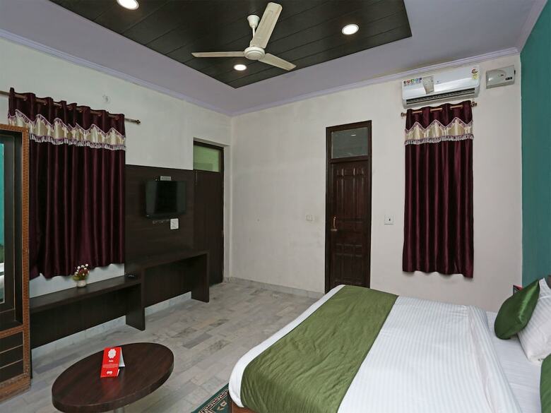 Oyo 13852 Hotel Maharana Palace