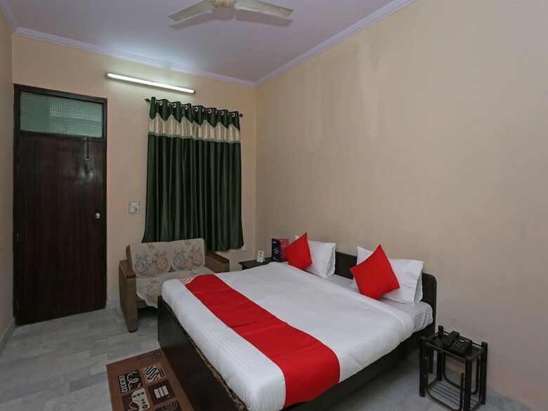 Oyo 13852 Hotel Maharana Palace