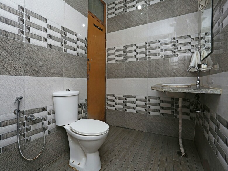 Oyo 13852 Hotel Maharana Palace