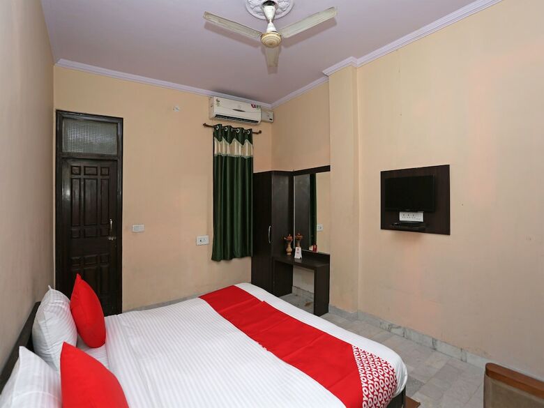 Oyo 13852 Hotel Maharana Palace