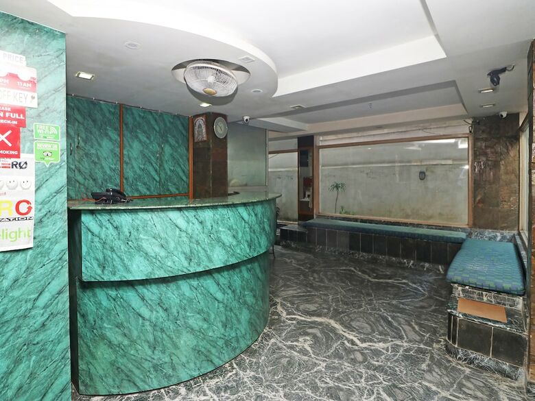 Hotel Oyo 4219 Ratnakar Residency