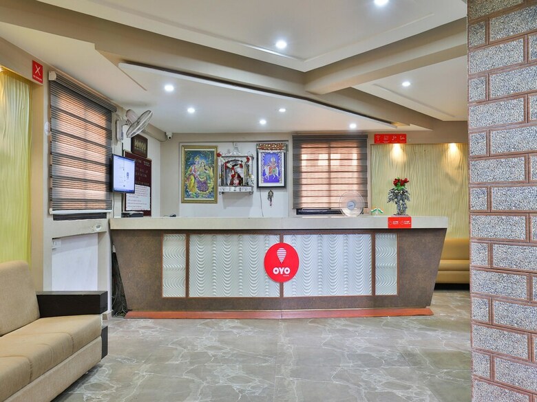 Oyo 15862 Infocity Hotel Llp