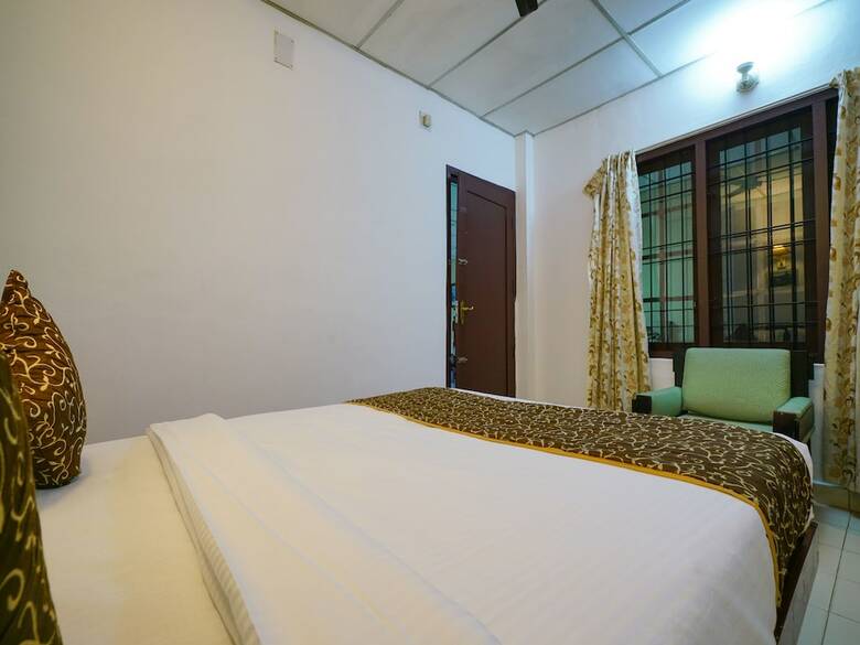 Apartamentos Oyo 15510 Chandana Annexe