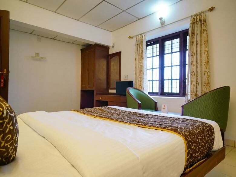 Apartamentos Oyo 15510 Chandana Annexe