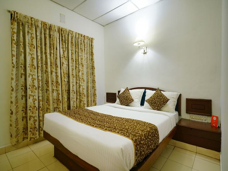 Apartamentos Oyo 15510 Chandana Annexe