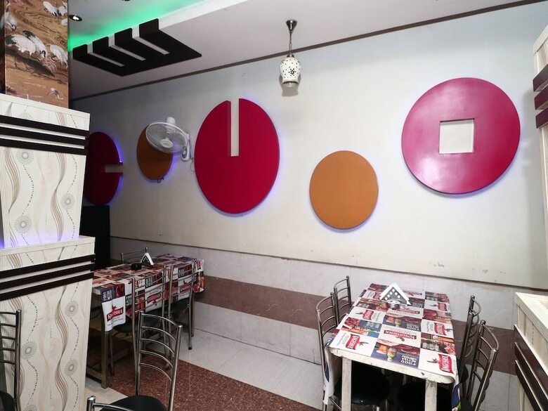 Apartamento Oyo 15794 Jatin Hotel