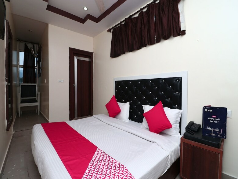 Apartamento Oyo 15794 Jatin Hotel