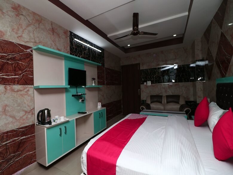 Apartamento Oyo 15794 Jatin Hotel