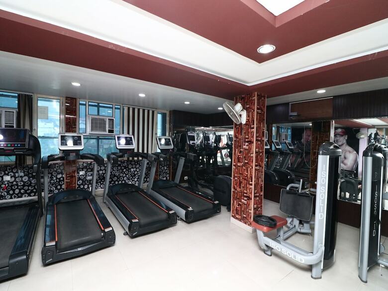 Apartamento Oyo 15794 Jatin Hotel